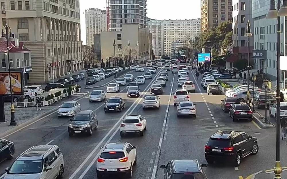 Bakıda 18 istiqamətdə sıxlıq müşahidə olunur