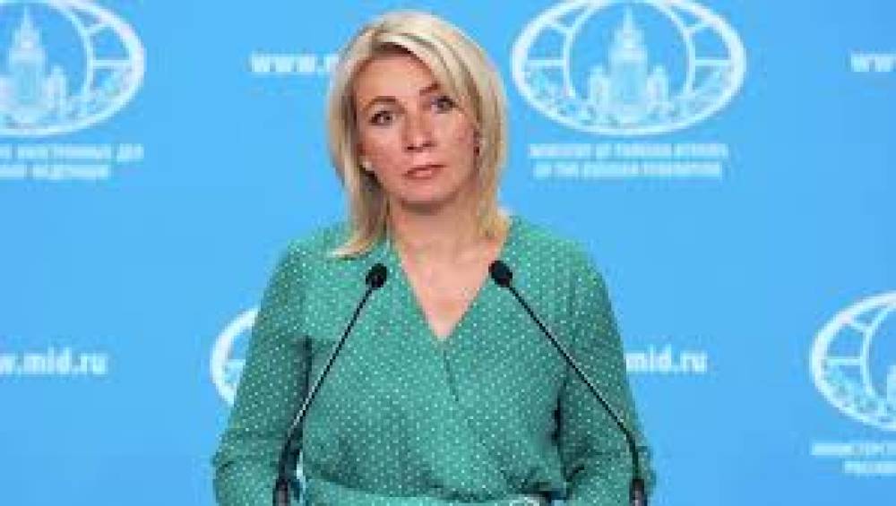 Zaxarova: Estoniya sovet simvollarını dağıtmaqla tarixi yaddaşı silə bilməz