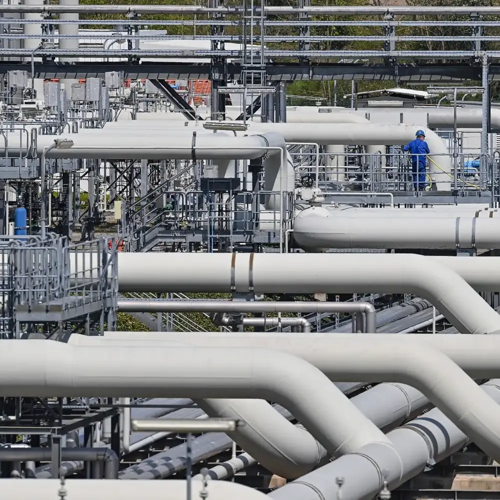Avropa İttifaqı şirkətlərə Rusiyanın enerji resurslarını almağı qadağan etmək istəyir