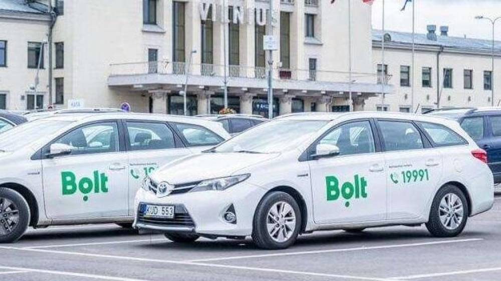 200-ə yaxın taksi sürücüsü imtahandan kəsildi