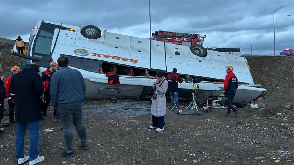 Türkiyədə sərnişin avtobusu aşdı: Ölənlər və yaralananlar var