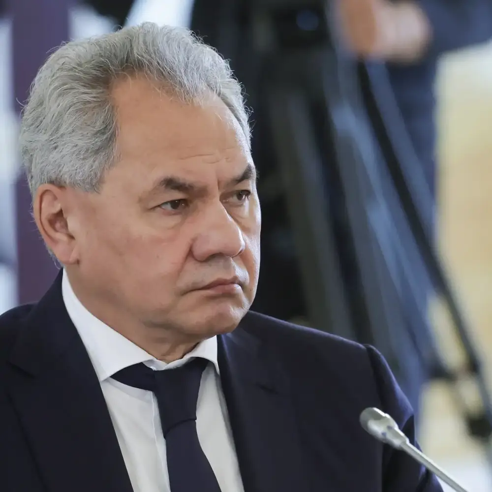 Şoyqu: Rusiya nüvə silahından istifadə etmə hüququnu özündə saxlayır