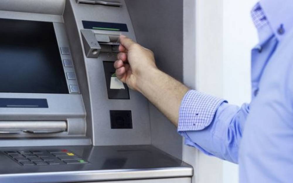 Məmurların maaşlarının və pensiyaların iri banklar vasitəsilə ödənilməsinə son qoyulacaq