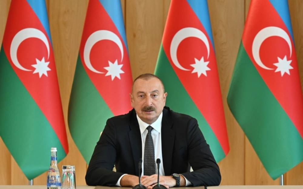 "Ağsaqqallarımız ölkə həyatının bütün sahələrində fəal iştirak edirlər" - İlham Əliyev