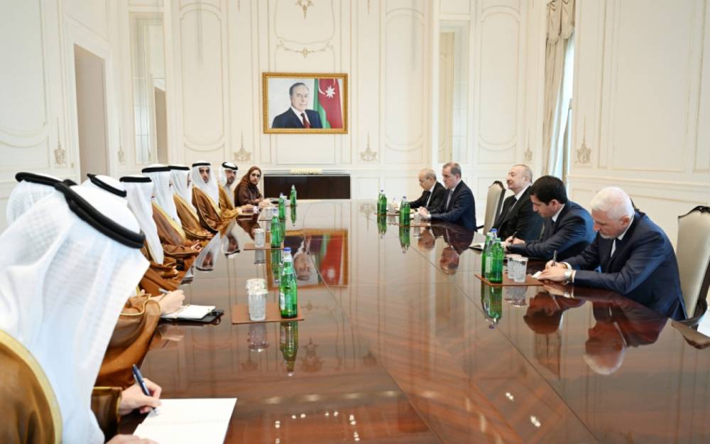 İlham Əliyev BƏƏ nümayəndə heyətini qəbul etdi - FOTOLAR