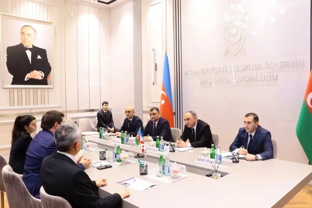 Baş prokuror Gürcüstan Vəkillər Kollegiyasının sədri İrakli Kandaşvilini qəbul edib