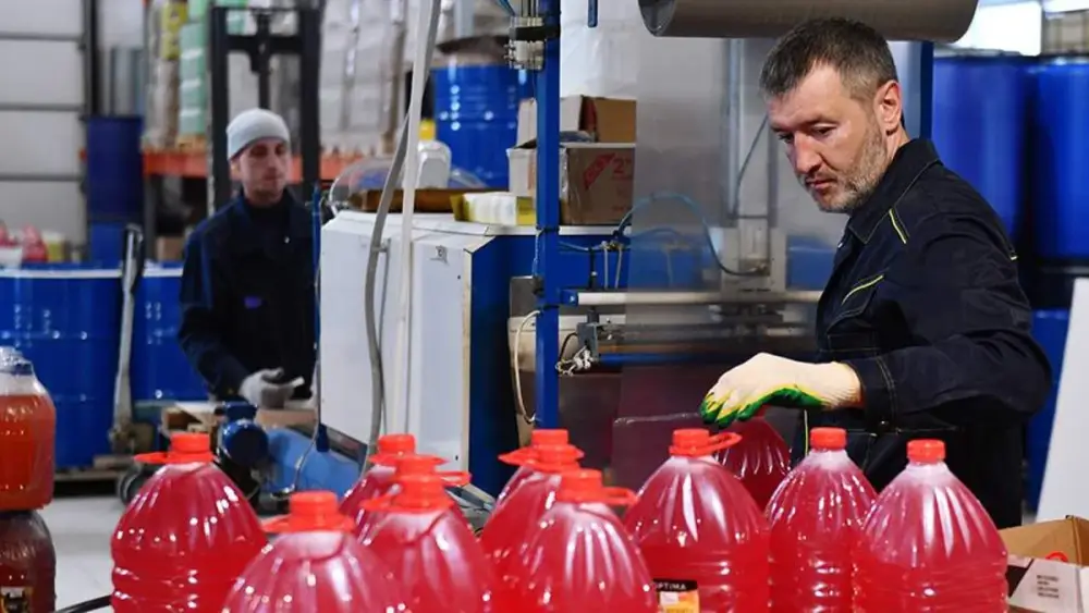 Mühərrikin "ömrünü" uzadan maye: Antifrizi nə vaxt və necə dəyişməli?