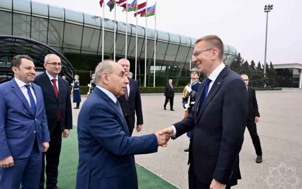 Latviya Prezidentinin Azərbaycana səfəri başa çatdı (FOTO)