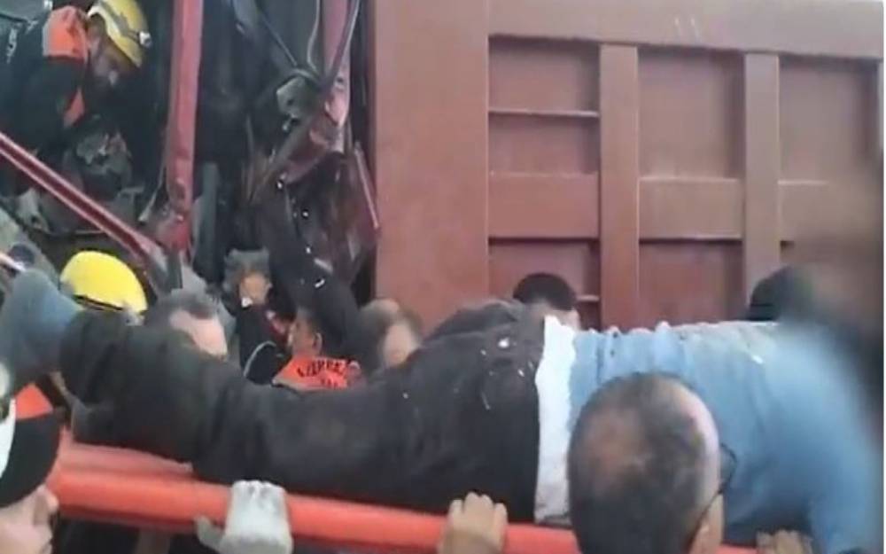 Balaxanıda ağır yol qəzası baş verib, xəsarət alanlar var - VİDEO