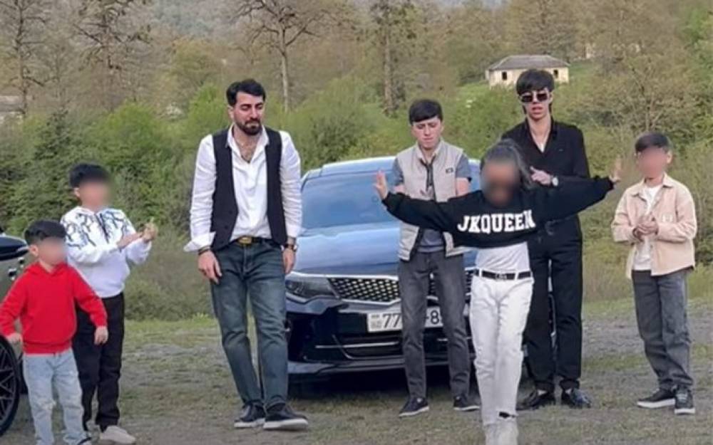 "Azyaşlı qızların belə rəqs hərəkətləri qəbuledilməzdir" - Dövlət Komitəsi