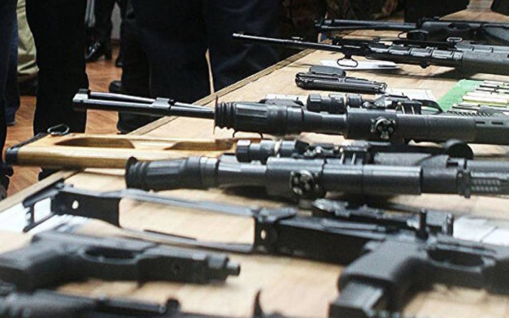 Polis xeyli silah-sursat aşkarladı - Pulemyot da var