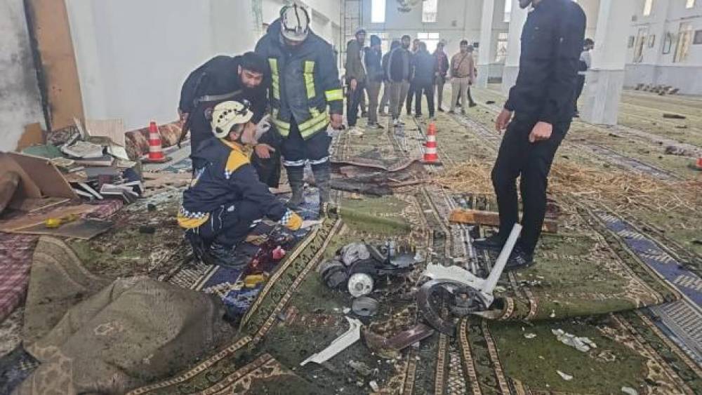 Suriyada məsciddə partlayış: 3 nəfər həlak oldu