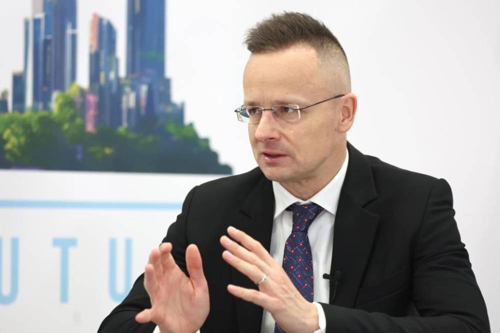 Szijjarto: Macarıstan Rusiyanın enerji resurslarına qoyulan qadağadan şikayət edərkən ədalət gözləmir