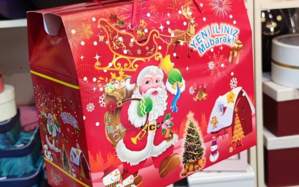 Yeni il hədiyyə qutuları alarkən diqqətli olun - VİDEO