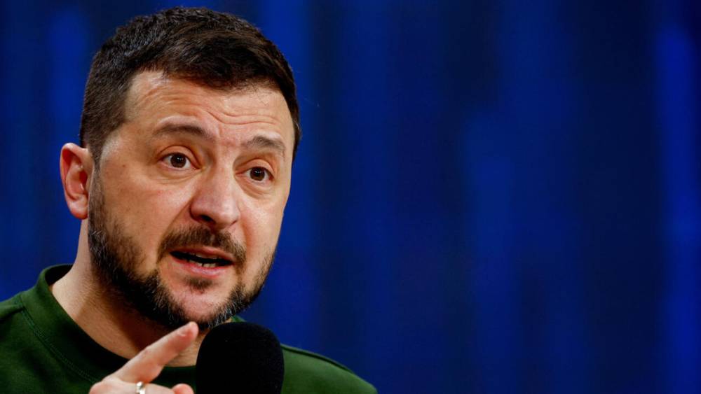 Zelenski: Donbasda xüsusi zona yaratmaq üçün təhlükəsizlik zəmanətləri lazımdır