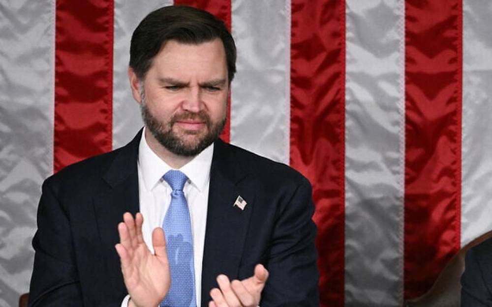 Vitse-prezident İranı ABŞ-ın təhdidlərini ciddi qəbul etməyə çağırır