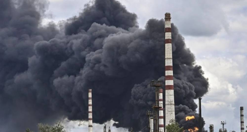 Ukrayna Rusiyanın ən böyük neft müəssisəsinə hücum etdi 