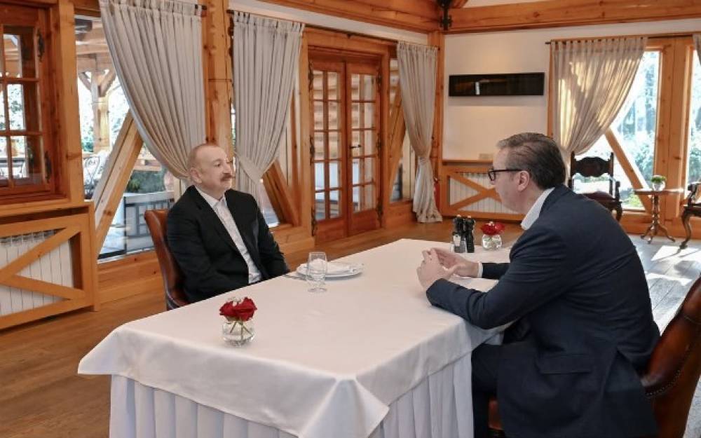 Liderlər səhər yeməyində - FOTOLAR