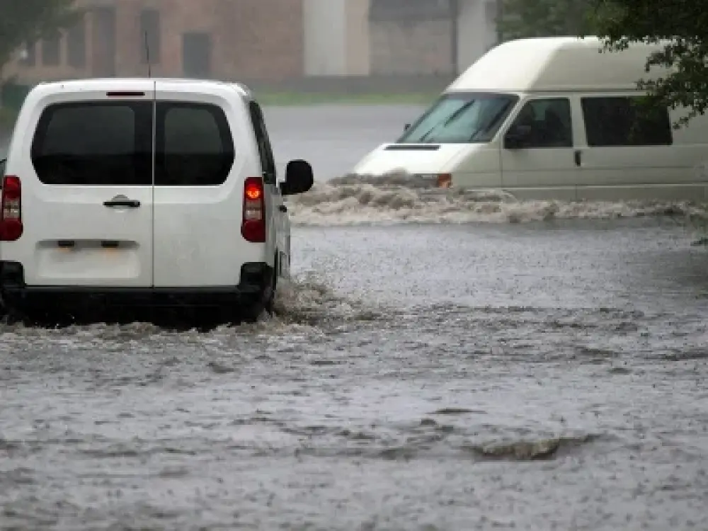 Güclü yağış 22 nəfərin ölümünə səbəb oldu 