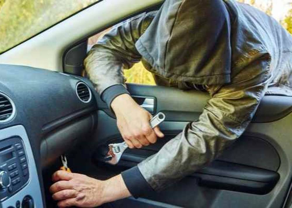 10-dan çox avtomobildən oğurluq edənlər tutuldu