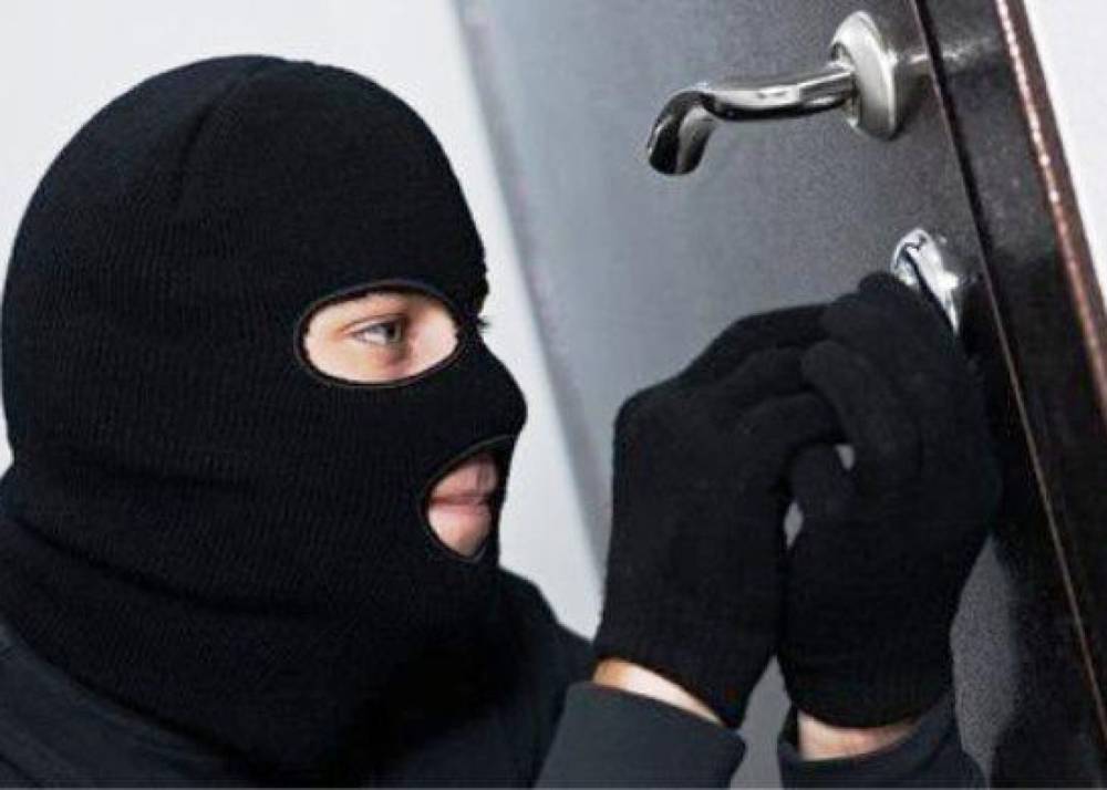 Bakıda tədris mərkəzindən oğurluq olub