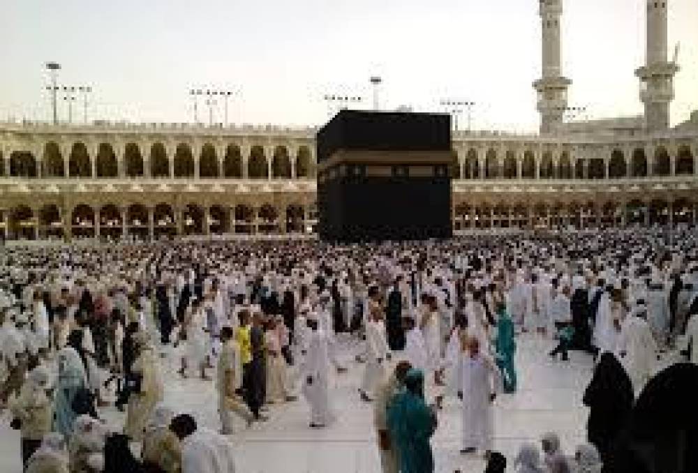 Minlərlə insanl qanunsuz zəvvar səfərinə göndərənlər tutuldular 