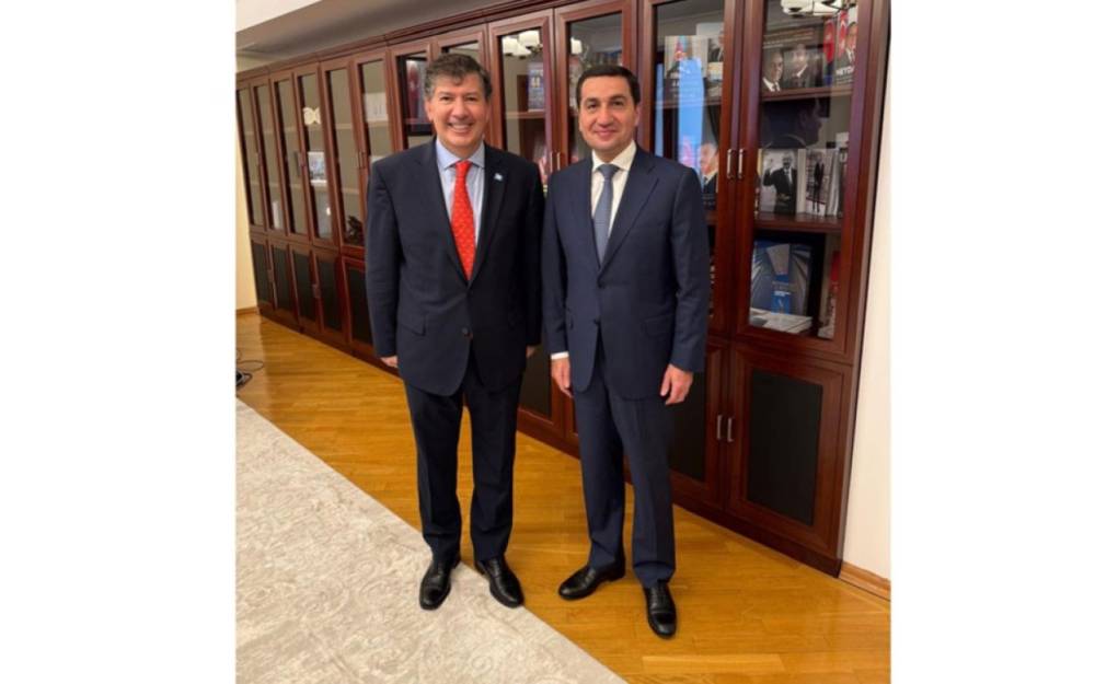 Hikmət Hacıyev BMT-nin müvəqqəti rezident əlaqələndiricisi ilə görüşdü