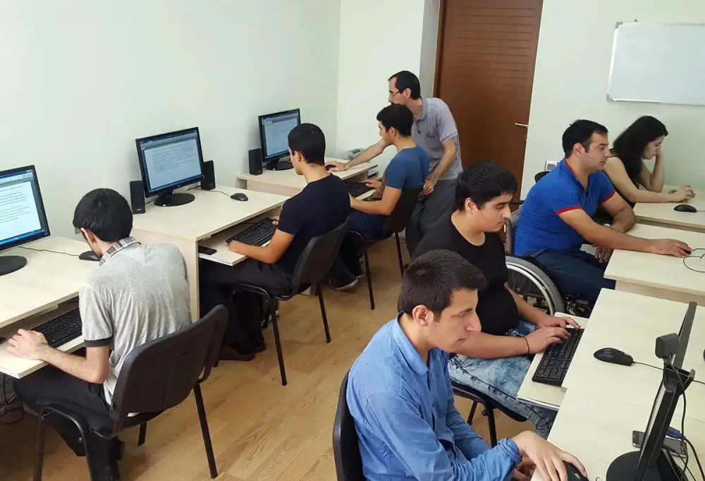 Peşə təhsili müəssisələrinə qəbul başladı