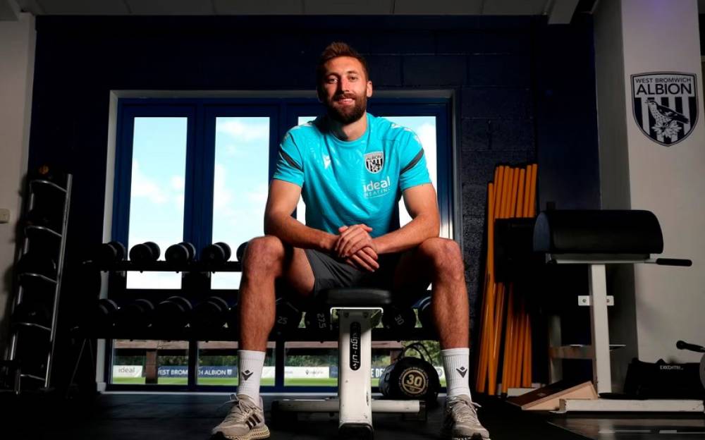 "Liverpul"un futbolçusu Çempionşip klubu ilə müqavilə imzalayıb