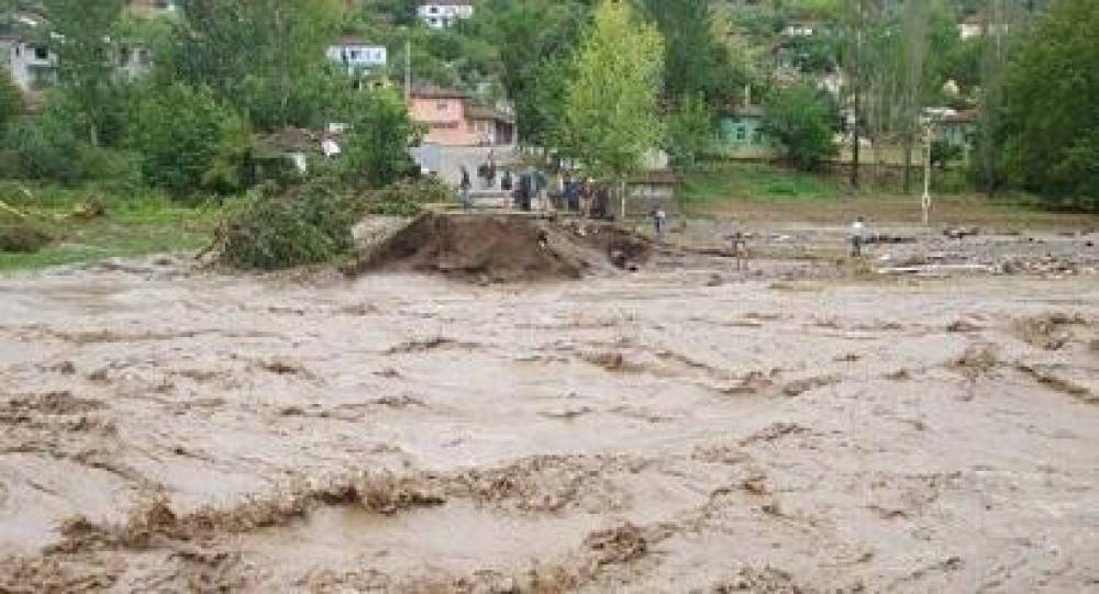 Bu rayonlarda leysan yağır, Zaqataladan sel keçir