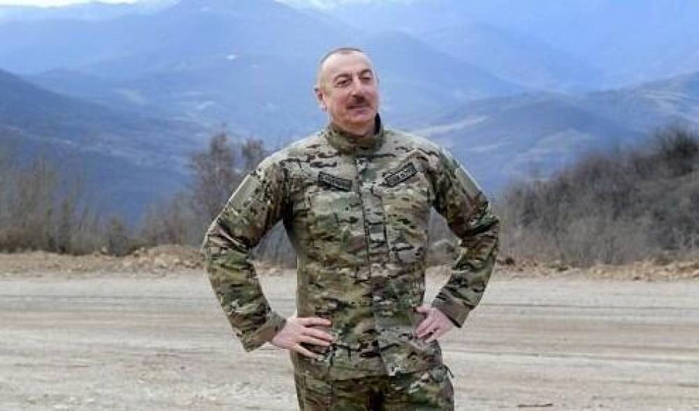 MM Ali Baş Komandanı təbrik etdi