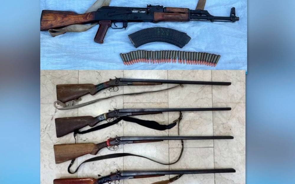 Zərdabda qanunsuz saxlanılan silahlar polisə təhvil verilib