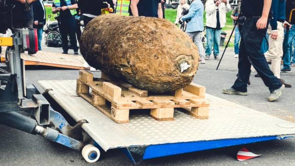 Bu ölkədə İkinci Dünya Müharibəsinə aid üç bomba tapıldı