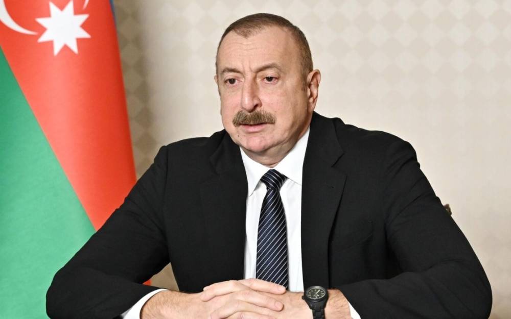 Prezident Banqladeşdən olan həmkarını təbrik etdi