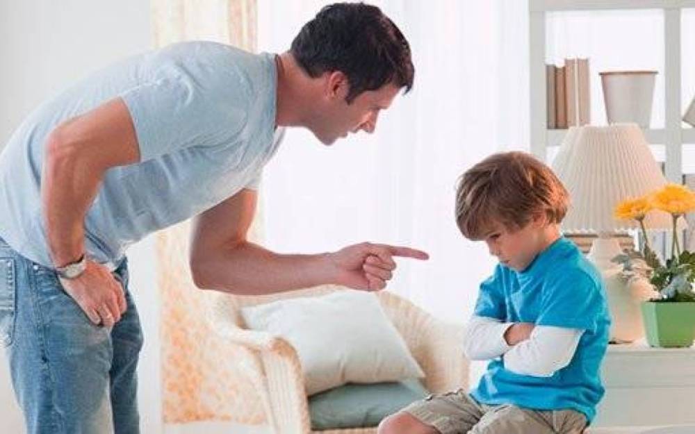 Tərbiyə məqsədilə uşağı döyən valideyn və müəllimlər cərimələnəcək - 600 manatadək....