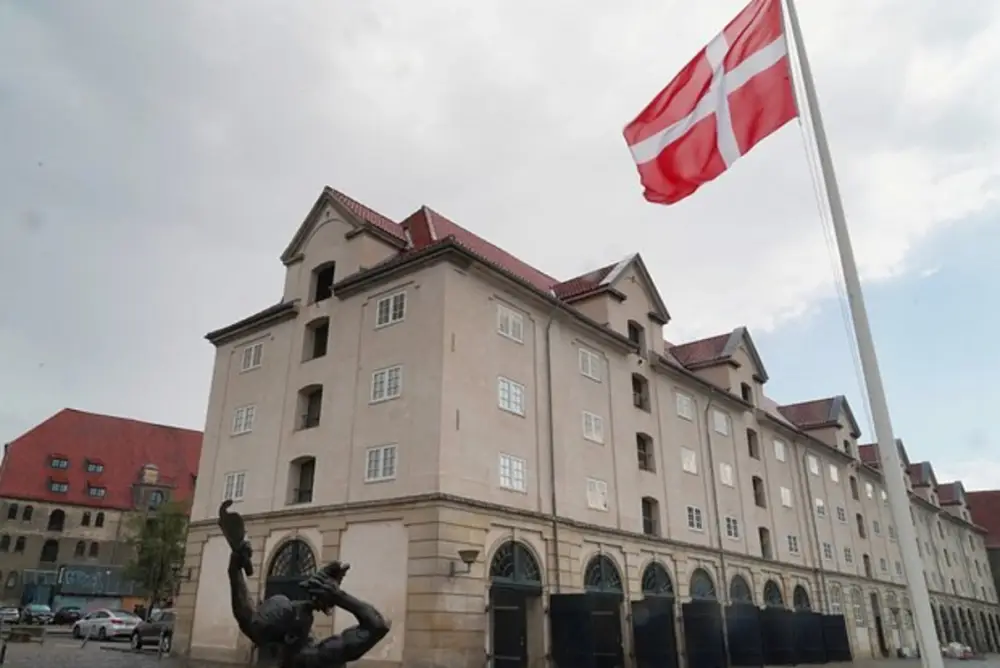 Danimarka və Hollandiya İrandakı səfirliklərini bağladılar 