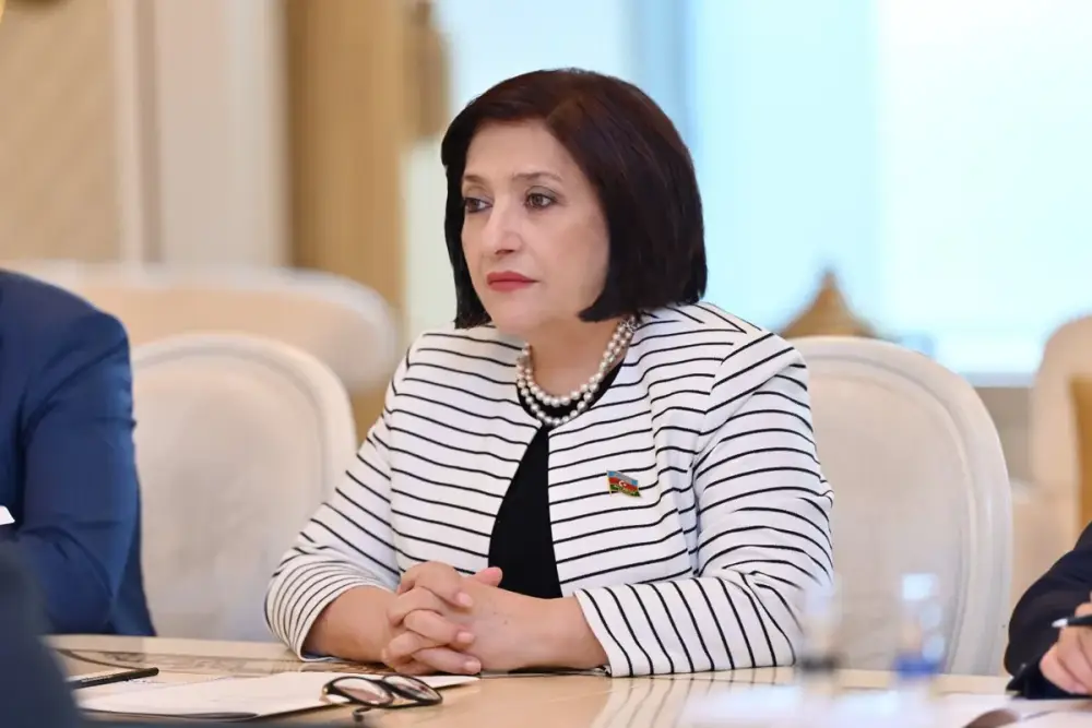 Sahibə Qafarova pakistanlı həmkarı ilə regiondakı gərginliyi müzakirə edib