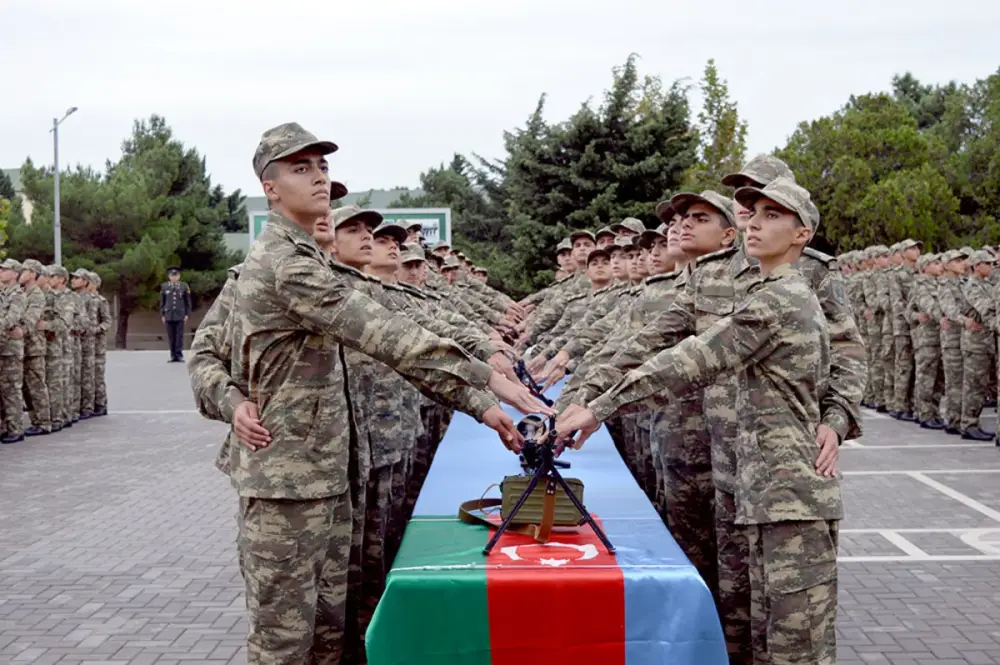 Prezident müddətli həqiqi hərbi xidmətə çağırışla bağlı sərəncam imzalayıb
