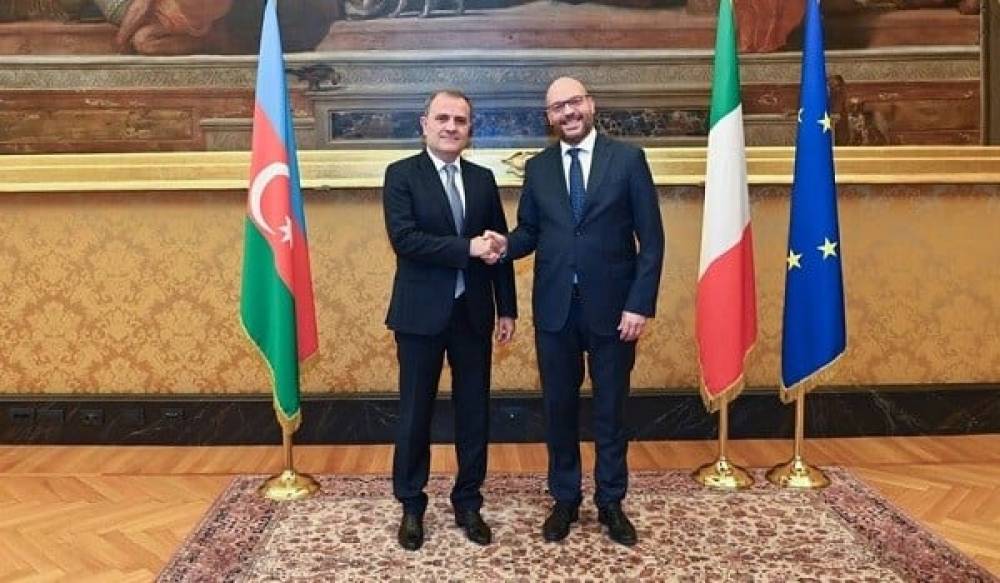 Ceyhun Bayramov italiyalı spikerlə görüşdü