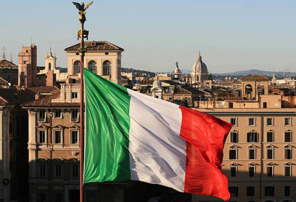 İtaliyanın ən böyük holdinqi Ukrayna üçün 150 milyon dollar ayırdı