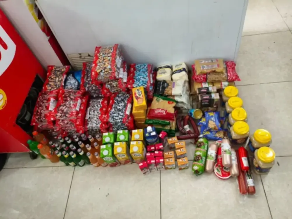 Vaxtı keçmiş məhsullar insanlara satılırmış- BU MARKETDƏ