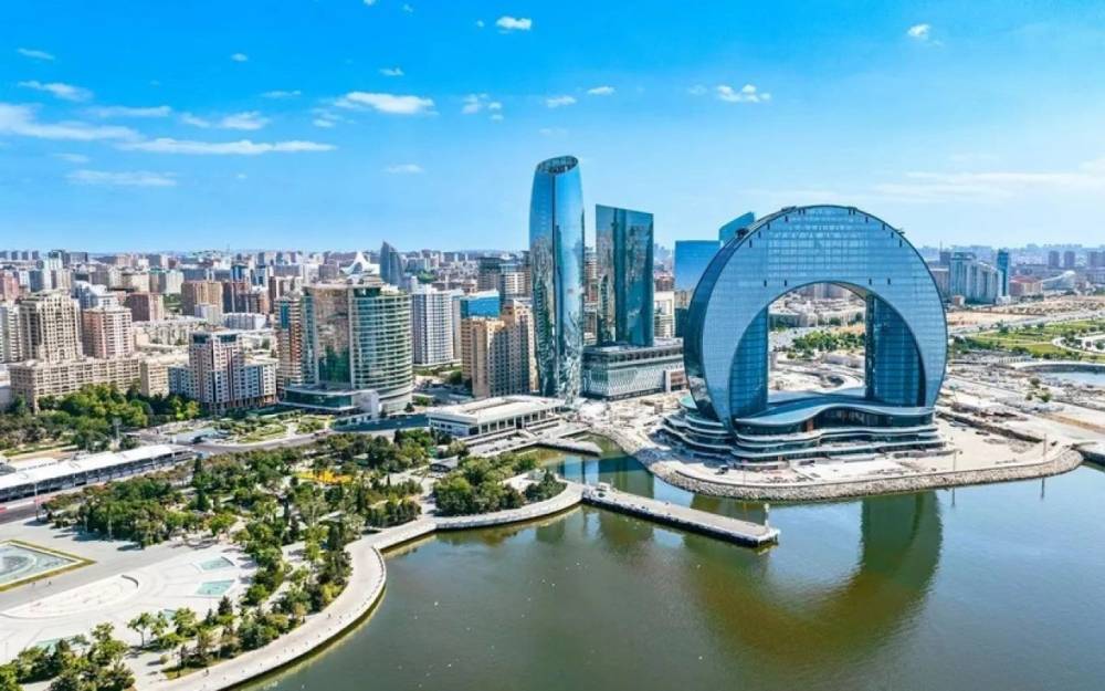 Bakıda D-8 Media Forumu işinə başladı