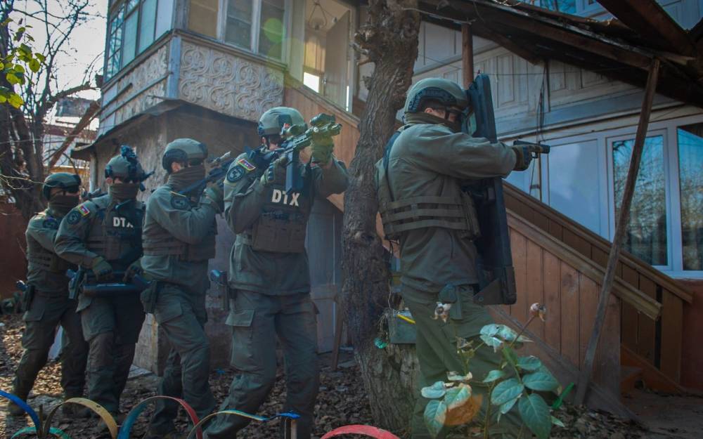 Azərbaycanda 4 nəfər dövlətə xəyanətə görə həbs edildi - Biri hərbçidir