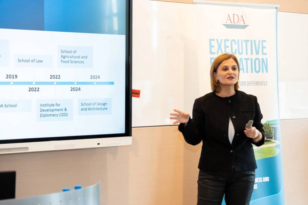 Media nümayəndələri üçün "Süni intellektin mediada tətbiqi" mövzusunda seminarlara başlanılıb