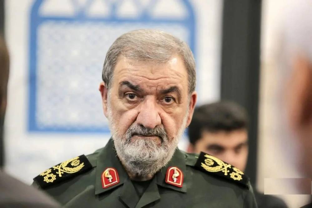 Rzayi: İran müharibənin növbəti mərhələsinə hazırdır