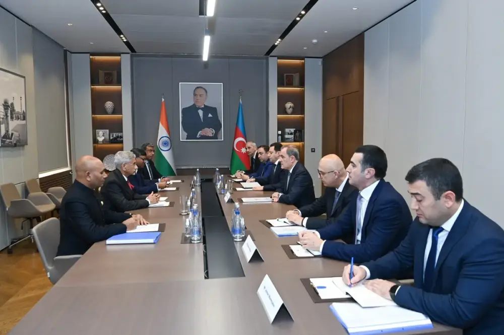 Ceyhun Bayramov hindistanlı həmkarı ilə görüşdü: Nələr müzakirə edildi? 