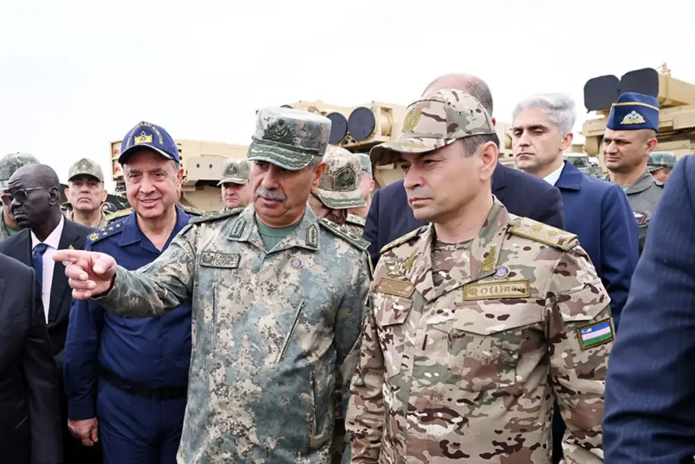 Özbəkistanlı general Xocavənddəki hərbi təlimlərdən danışdı