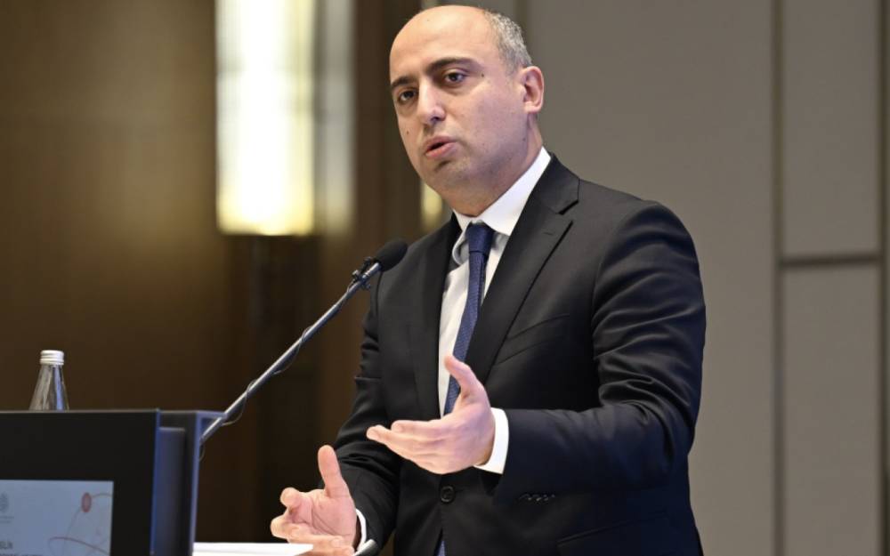 "Xaricdə təhsil almaq istəyən tələbələrin sayı artıb" - Nazir