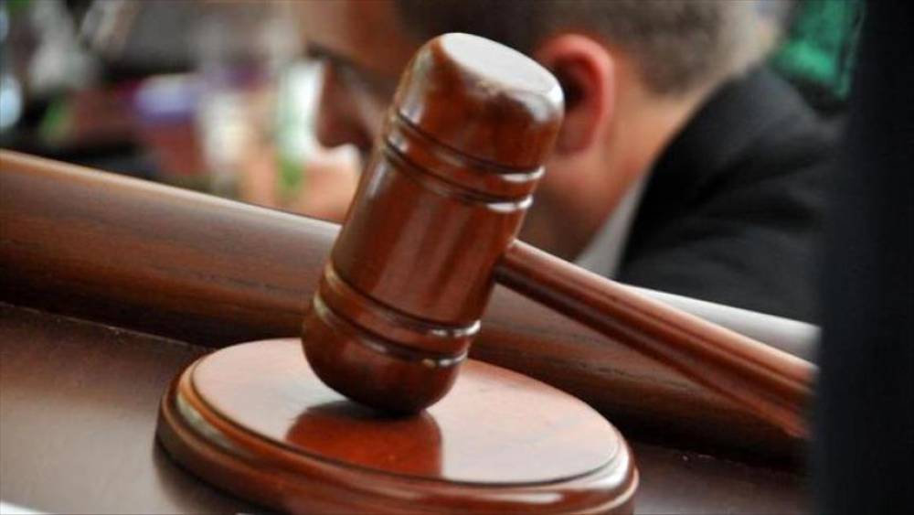 Hərbi biletə görə 22 min verdim - Sabiq idarə rəisinin məhkəməsi