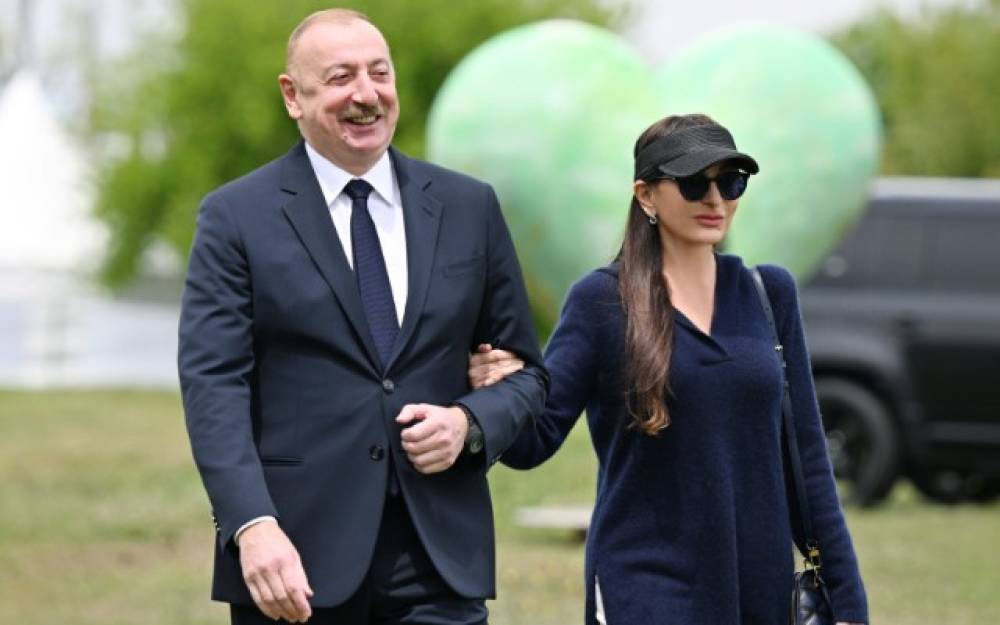 İlham Əliyev və xanımı qatarla Pekinə yola düşdü